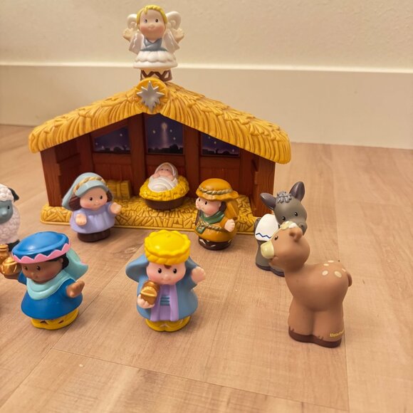 Classic 2010 Fisher-Price Little People Children's Nativity Set Complete in Box - Picture 7 of 9